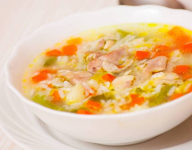 1-111 Рисовый суп с курицей и шпинатом