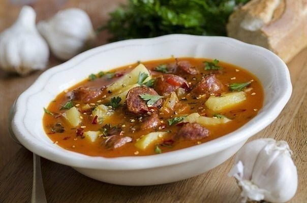 1-31 Острый испанский суп с колбасками