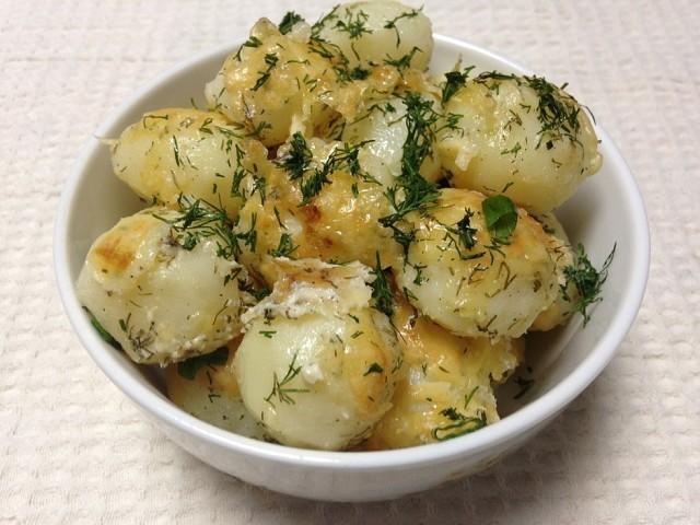1-3 Молодой картофель под сметанным соусом